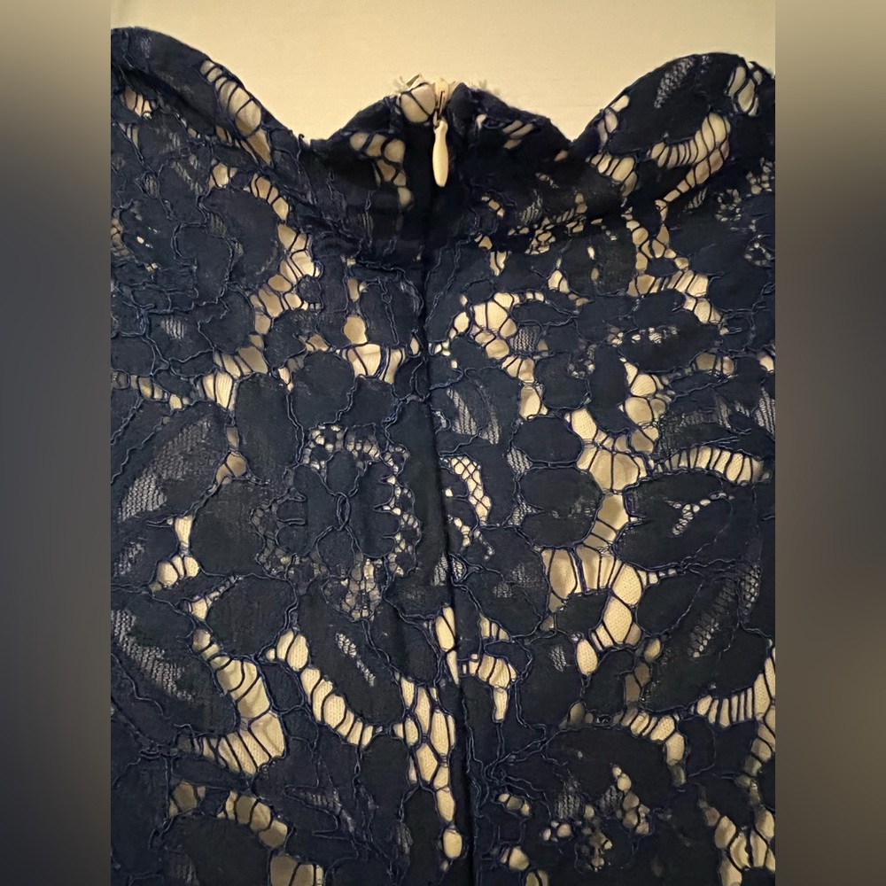 Host Pick!! EUC Altar’d State scalloped navy blue lace dress - Picture 4 of 6